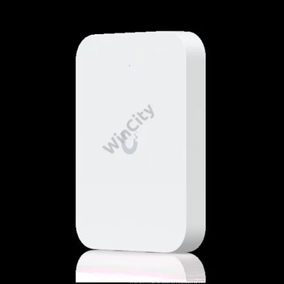 Ubiquiti UniFi 7 In-Wall access point, 802.11be, 2x2.5GbE RJ45 port, 1xPoE kimenet (táp nélkül)